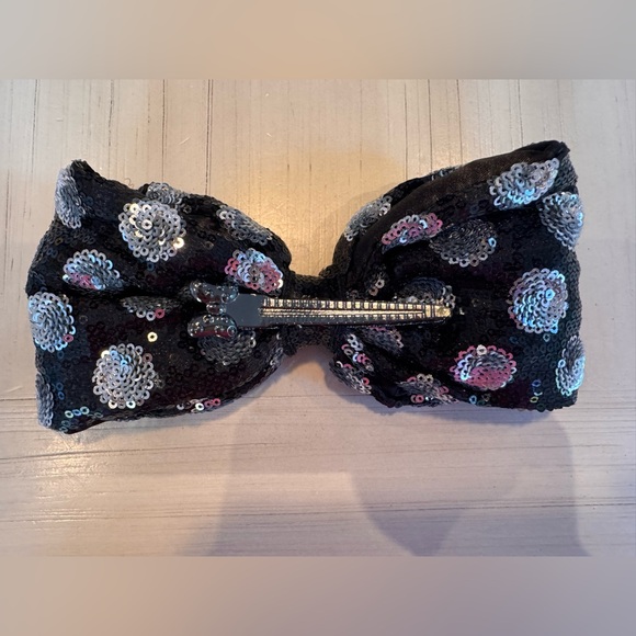 Official Disney Minnie Mouse Oversized Sequin Bow Headband/Hair Accessory - Picture 5 of 9